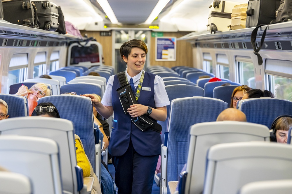 Train operators target college leavers with recruitment message ...