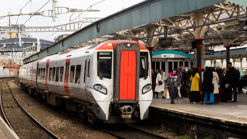 Train Performance Transport for Wales celebrates customer and rail performance ...