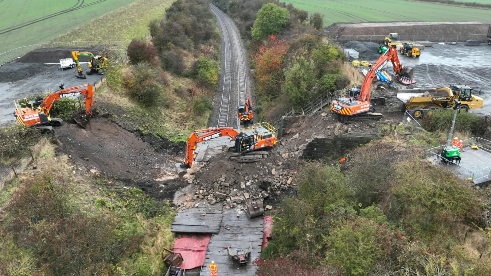 Engineers deliver electrification work delivered in 18 days on Fife ...